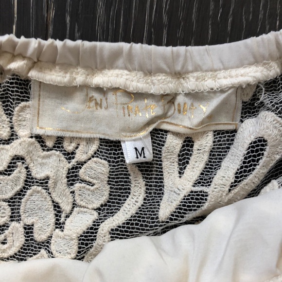 Jen’s Pirate Booty lace Off Shoulder Top - Picture 5 of 7